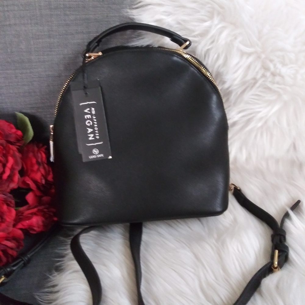 NWT LA TERRE FASHION BACKPACK BAG